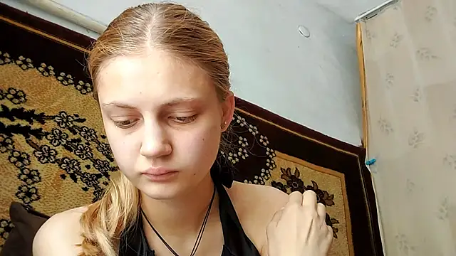 LunaLaday online show from July 2026 06:18:02 AM