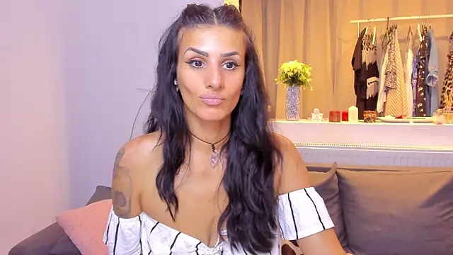 Snapshot of Milfchellle chatting on July 2026 07:54:01 PM Milfchellle online show from July 2026 07:54:01 PM
