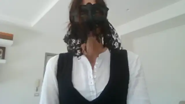 HelenTiAscolta online show from April 2026 01:42:02 PM