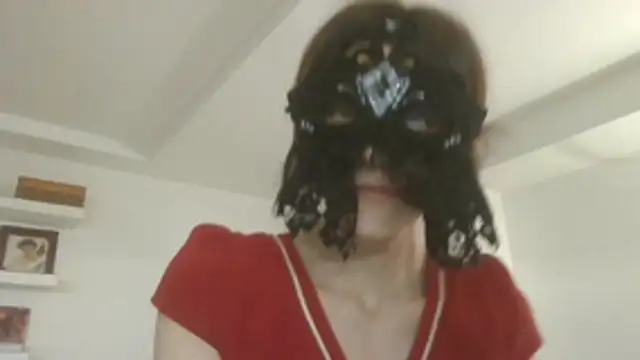 HelenTiAscolta online show from May 2026 03:20:01 PM