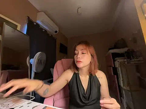 Snapshot of sweet_glam chatting on May 2026 06:08:01 AM sweet glam online show from May 2026 06:08:01 AM