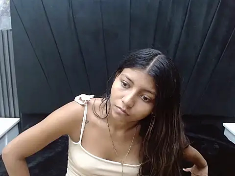 AndreaSerpa online show from June 2026 08:11:02 PM