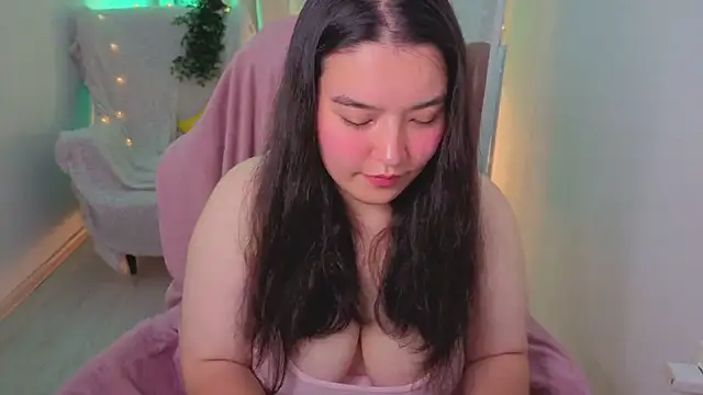 MomoRins online show from July 2026 10:16:01 PM