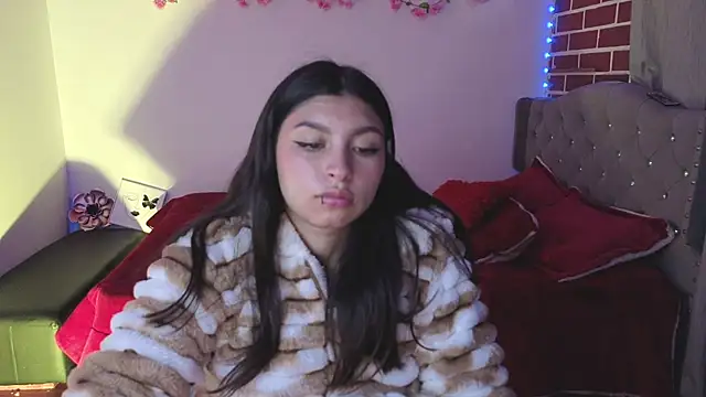 isabella monntolvo online show from May 2026 03:28:01 PM