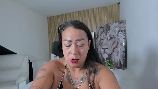 OrianaParra online show from April 2026 09:17:01 PM