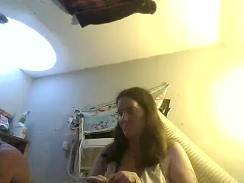 Snapshot of Mini83 chatting on August 2026 02:47:02 AM Mini83 online show from August 2026 02:47:02 AM