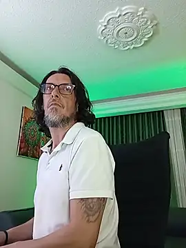DaddyLolii online show from August 2026 11:08:01 PM