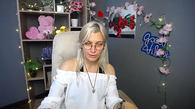 Snapshot of RubyDaviss chatting on May 2026 06:11:02 AM RubyDaviss online show from May 2026 06:11:02 AM