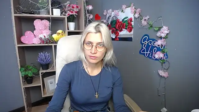 Snapshot of RubyDaviss chatting on May 2026 05:59:01 AM RubyDaviss online show from May 2026 05:59:01 AM