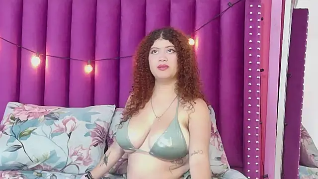 HoneyHipss online show from May 2026 12:43:01 PM