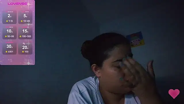 Snapshot of EliVanegas chatting on June 2026 10:30:02 AM EliVanegas online show from June 2026 10:30:02 AM