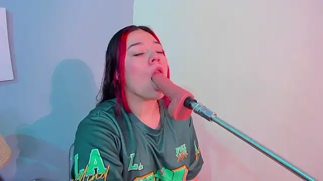 Sabrinna fox online show from June 2026 07:25:01 PM