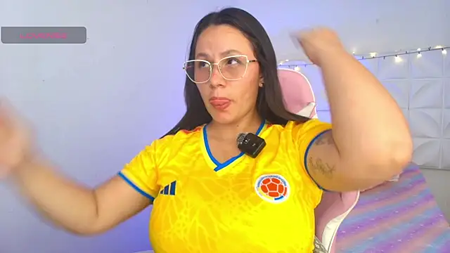 Snapshot of Ivonny_Goldie chatting on June 2026 02:12:01 AM Ivonny Goldie online show from June 2026 02:12:01 AM