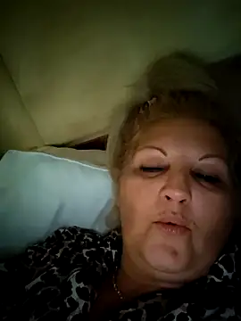 Divineblond online show from October 2025 03:01:02 AM