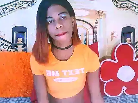 Snapshot of EbonySweetPeach chatting on May 2026 05:45:02 AM EbonySweetPeach online show from May 2026 05:45:02 AM