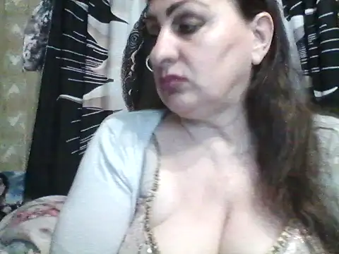 Snapshot of LoaqLovew chatting on May 2026 09:37:01 AM LoaqLovew online show from May 2026 09:37:01 AM