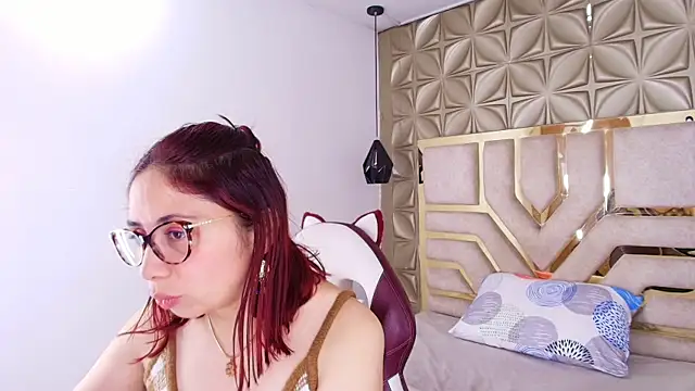 Snapshot of stephaniesun_ chatting on June 2026 02:04:02 PM stephaniesun online show from June 2026 02:04:02 PM