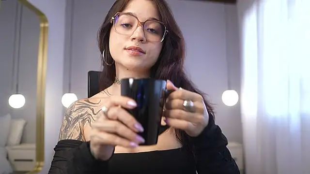 Charlotte Rossee online show from May 2026 02:03:02 PM