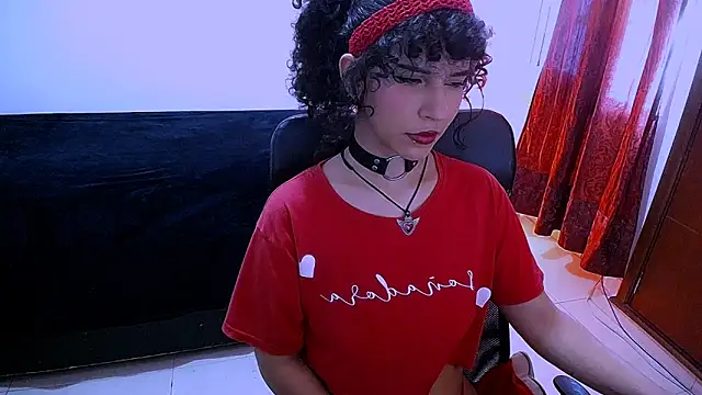 Nyxxei online show from May 2026 08:28:02 PM