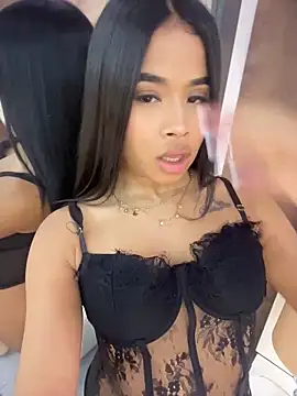 Snapshot of EmmaExoticaXXX chatting on May 2026 09:44:02 PM EmmaExoticaXXX online show from May 2026 09:44:02 PM