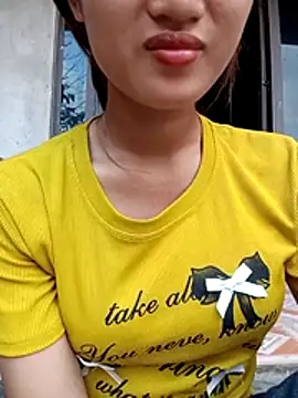 Snapshot of Rosie_LoveUU chatting on May 2026 10:43:01 AM Rosie LoveUU online show from May 2026 10:43:01 AM