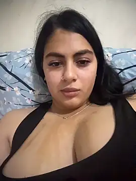 LilyLovell online show from May 2026 09:31:02 PM