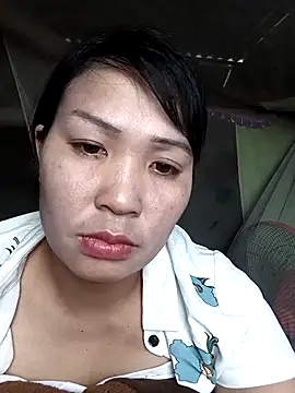 Snapshot of Beola-mi chatting on May 2026 12:39:01 AM Beola-mi online show from May 2026 12:39:01 AM