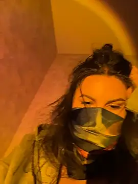 RoseSavoy online show from April 2026 07:49:01 PM