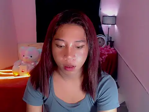 Snapshot of URsexyLylia chatting on May 2026 10:08:02 PM URsexyLylia online show from May 2026 10:08:02 PM