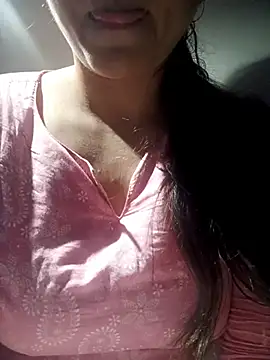 Snapshot of Aayaat__ chatting on June 2026 02:57:01 AM Aayaat online show from June 2026 02:57:01 AM