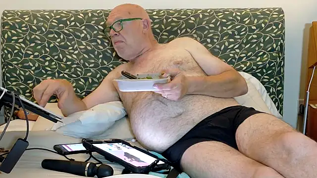 Snapshot of KinkCentral chatting on June 2026 08:17:01 PM KinkCentral online show from June 2026 08:17:01 PM