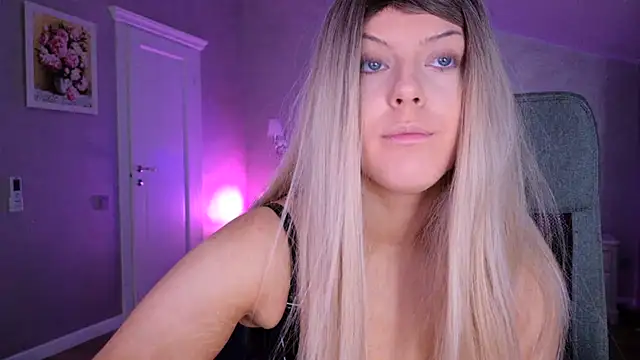 ChristieBlace online show from May 2026 08:17:01 PM