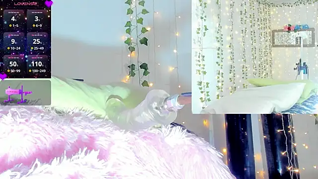 Snapshot of Ms__Dira chatting on July 2026 04:19:01 AM Ms Dira online show from July 2026 04:19:01 AM