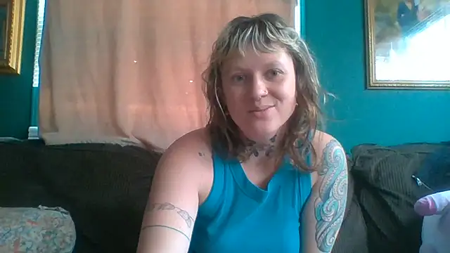 Snapshot of RosieSwitchBitch chatting on June 2026 04:55:02 PM RosieSwitchBitch online show from June 2026 04:55:02 PM