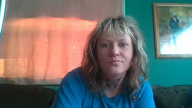 Snapshot of RosieSwitchBitch chatting on June 2026 11:14:02 AM RosieSwitchBitch online show from June 2026 11:14:02 AM