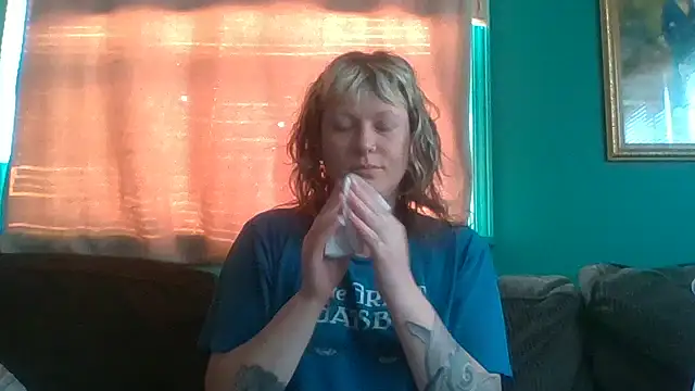 Snapshot of RosieSwitchBitch chatting on June 2026 11:15:01 AM RosieSwitchBitch online show from June 2026 11:15:01 AM