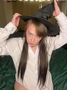 BettyRussian online show from May 2026 11:37:02 AM