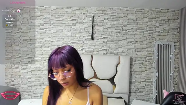 Snapshot of Yenn_tay chatting on July 2026 11:35:01 AM Yenn tay online show from July 2026 11:35:01 AM