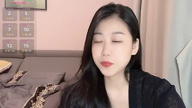 F-Yuwei online show from May 2026 02:36:02 PM