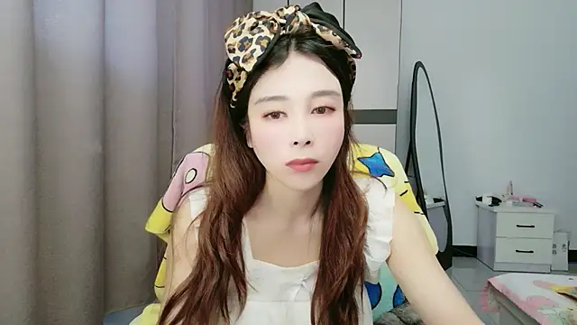 xiaoxiaohong030 online show from June 2026 01:28:02 AM
