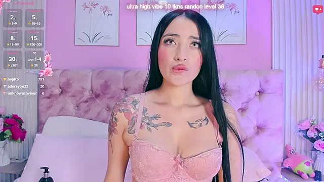 Snapshot of Ariana_west_ chatting on May 2026 02:45:01 PM Ariana west online show from May 2026 02:45:01 PM