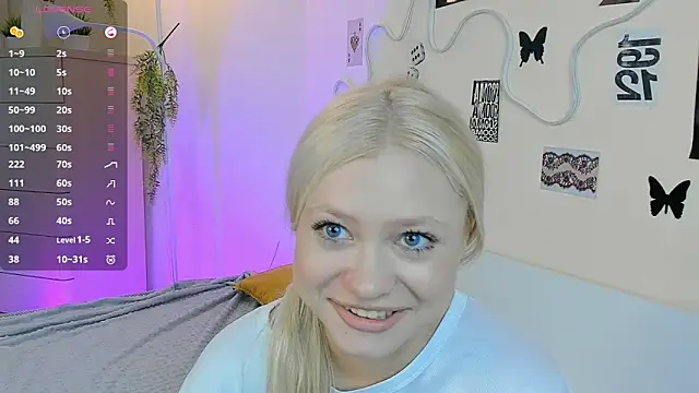 Snapshot of MidnightPoise chatting on May 2026 05:14:01 AM MidnightPoise online show from May 2026 05:14:01 AM