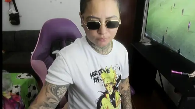 romina23 online show from May 2026 10:51:01 PM