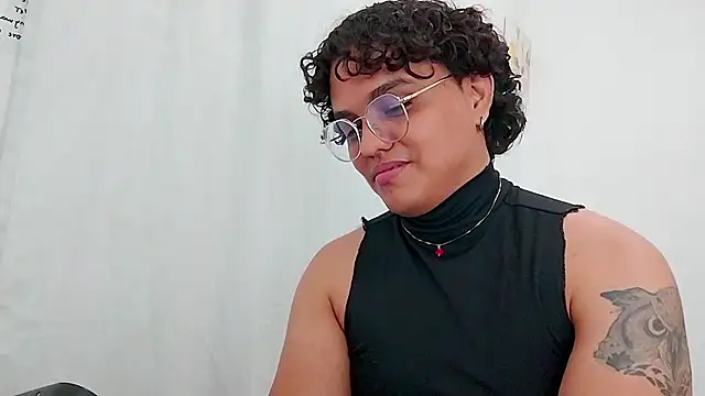 Diane exotic online show from April 2026 11:33:02 PM
