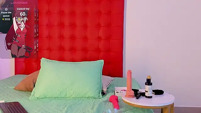 melody clark  online show from May 2026 08:17:01 PM