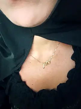 nadia  abaud online show from March 2025 08:41:01 AM