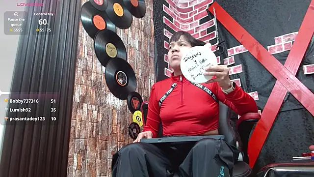 Snapshot of Dominatriz_Arlette chatting on June 2026 06:23:01 PM Dominatriz Arlette online show from June 2026 06:23:01 PM