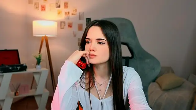 serenenov online show from April 2026 07:11:02 PM