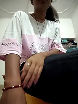 Snapshot of ESHA-LOVE chatting on May 2026 11:02:01 PM ESHA-LOVE online show from May 2026 11:02:01 PM