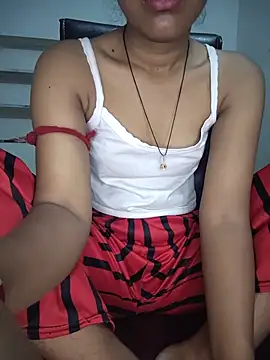 Snapshot of ESHA-LOVE chatting on June 2026 11:35:02 PM ESHA-LOVE online show from June 2026 11:35:02 PM